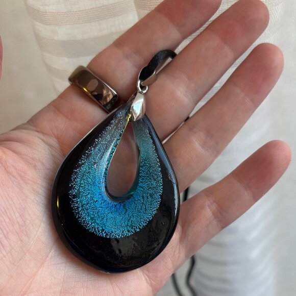 Blue Artisan Art Glass Handmade Pendant and Cream Floral Pendant Necklace Set - Picture 6 of 10